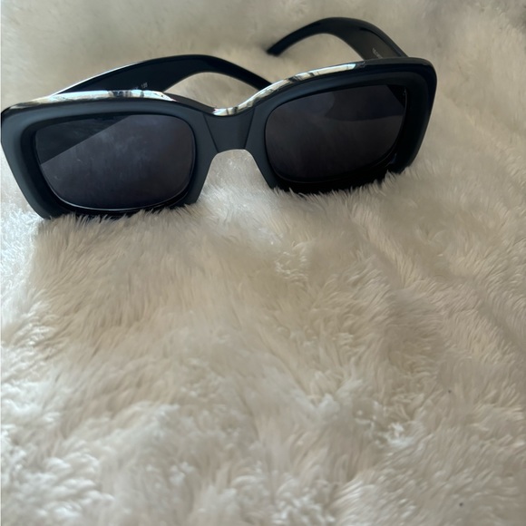Gucci sunglasses - Picture 2 of 7
